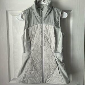 Lululemon lightweight vest- light Grey Sz 4